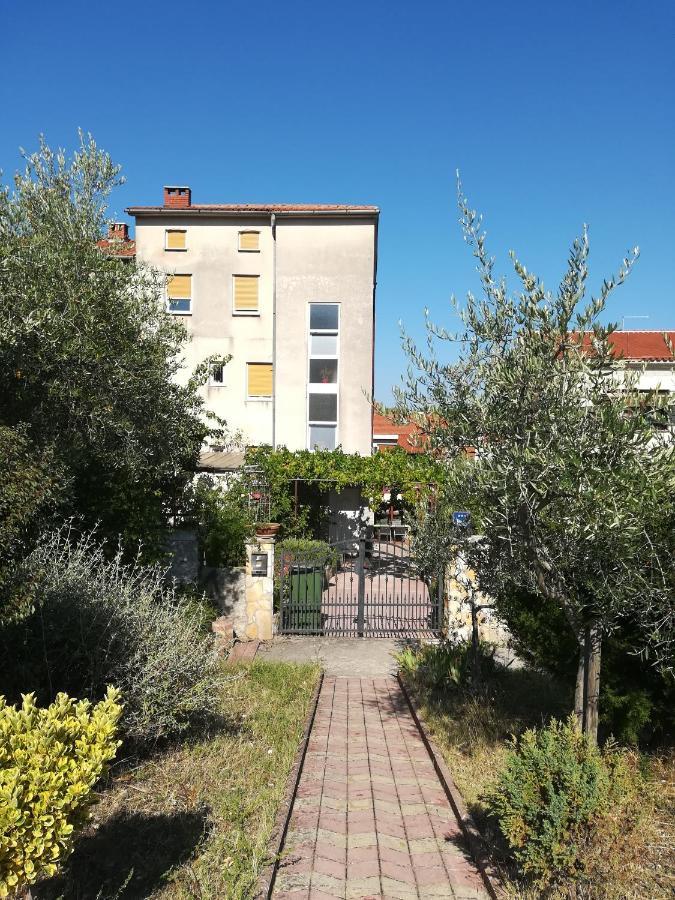 Apartmani Katerina Pula Exterior foto