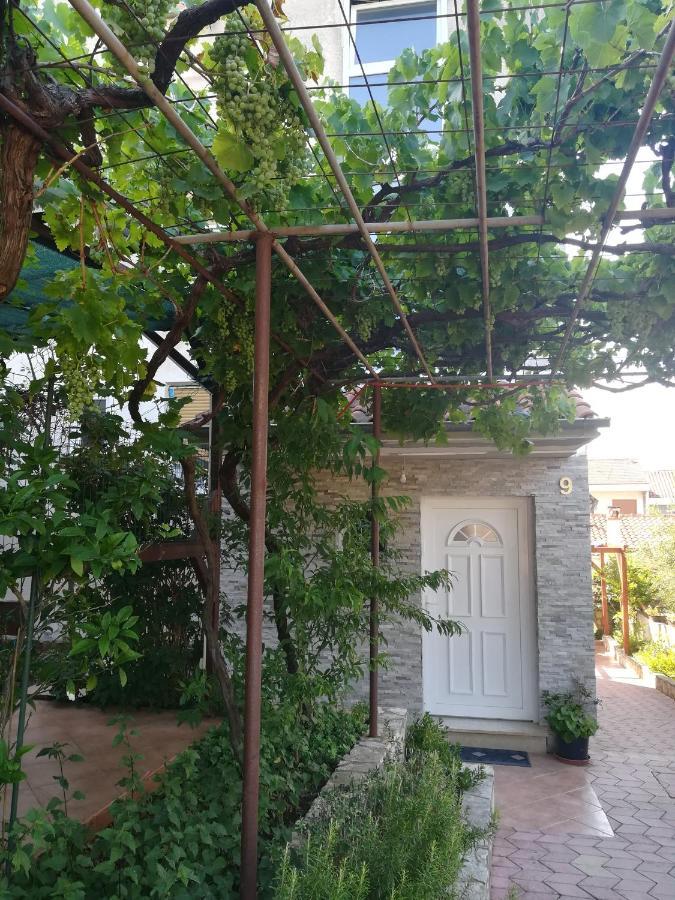 Apartmani Katerina Pula Exterior foto